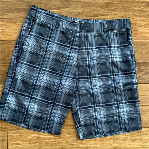 THE NORTH FACE Men’s Shorts sz 34 - Picture 2 of 4